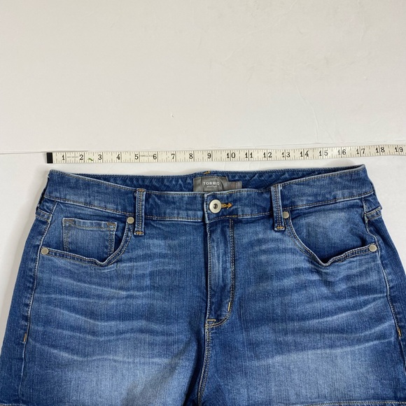 Torrid Premium Denim Shorts - Picture 6 of 8